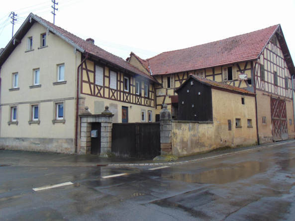 Einfamilienhaus, ehem. Scheune, ehem. Stall in Bundorf - Bild 2