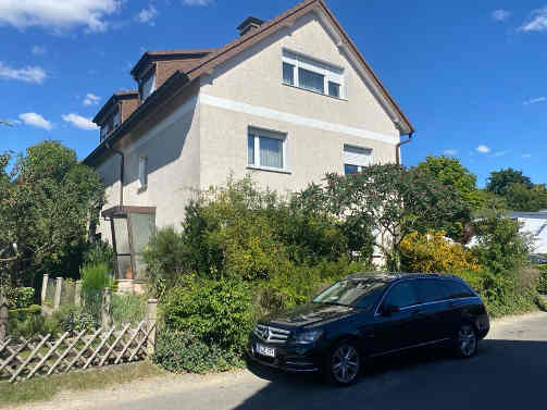 Zweifamilienhaus, Doppelgarage in Lage - Bild 1
