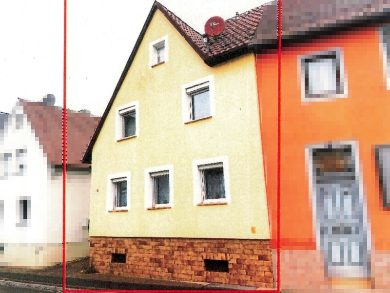 Einfamilienhaus (Doppelhaushälfte) mit Nebengebäude in Heilbronn - Bild 1