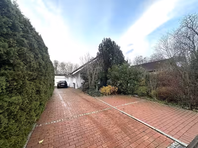 Garage, Einfamilienhaus in Kurt-Viole-Straße 2, 32547 Bad Oeynhausen, Bad Oeynhausen - Bild 1