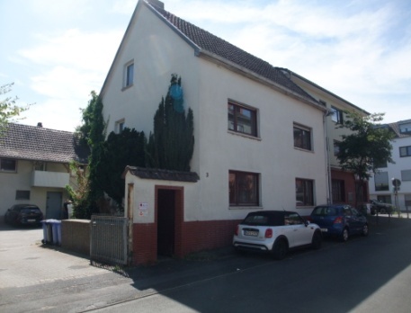 Einfamilienhaus mit Nebengebäude, Garage, Kfz-Stellplatz in Bonn - Bild 1