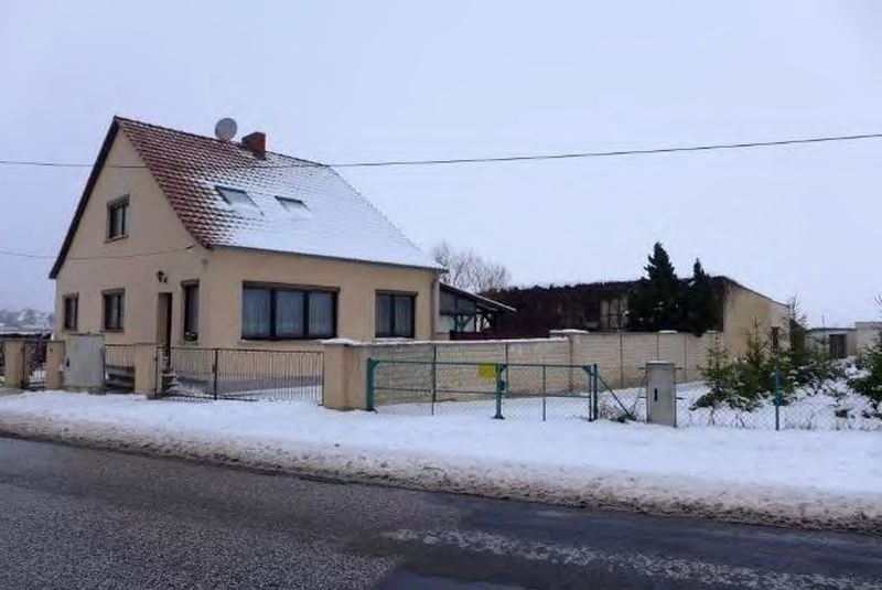 Einfamilienhaus mit Nebengebäuden in Busendorf - Bild 1