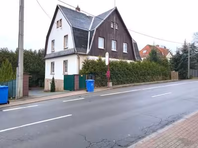 eingeschossiges Wohnhaus, Garage in Zwickauer Straße  53, 08134 Wildenfels - Bild 1