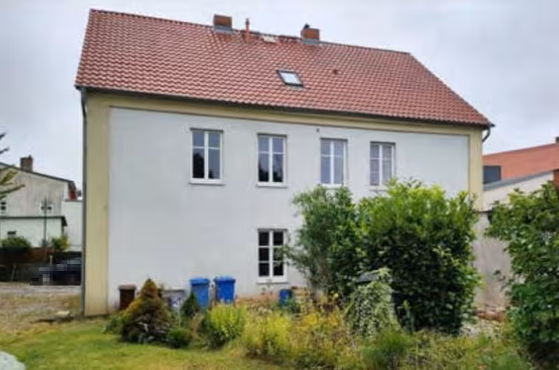 Wohnhaus mit Anbau und Nebengelass in Sagard - Bild 1