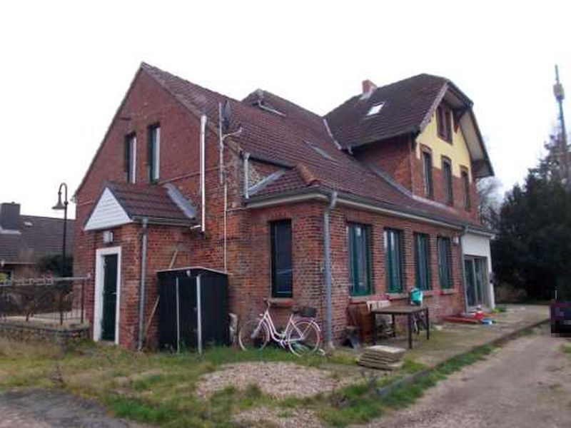 Wohnhaus mit 4 Wohneinheiten (ehem. Bahnhofsgebäude) in Timmaspe - Bild 3