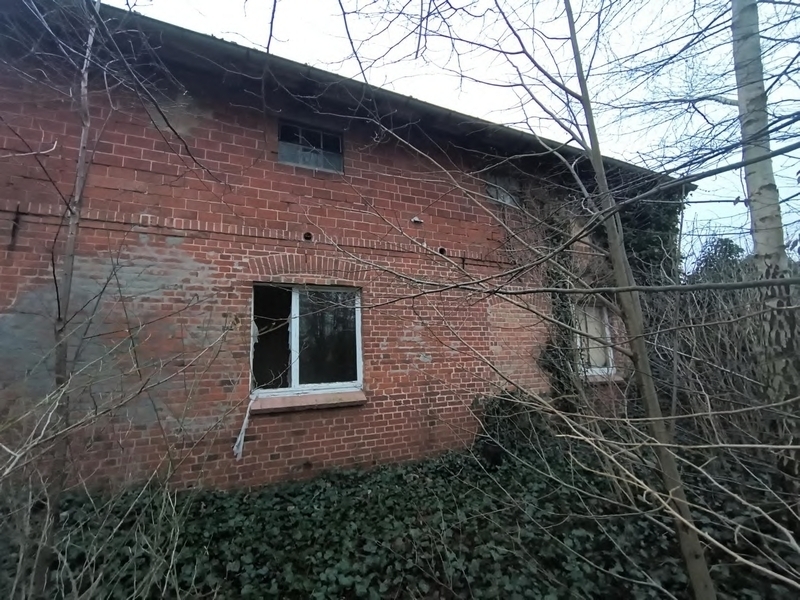 Wohnhaus mit Stallteil (ruinöser Zustand) in Bassin - Bild 1