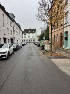 Dreifamilienhaus in Reinholdstr. 7, 47137 Duisburg, Mittelmeiderich - Bild 2